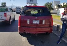Motociclista herido al chocar contra camioneta